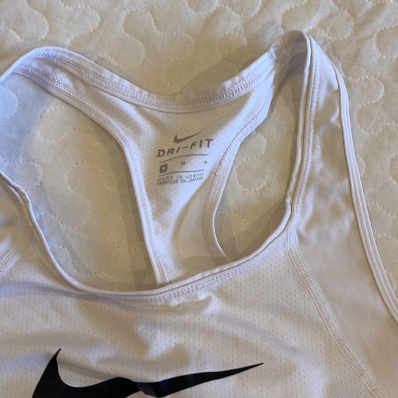 Nike tank - Picture 3 of 3